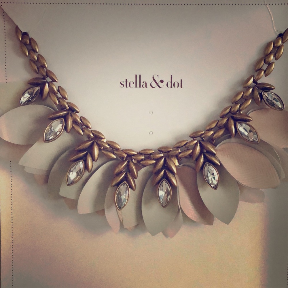 S&D Birdie Necklace
